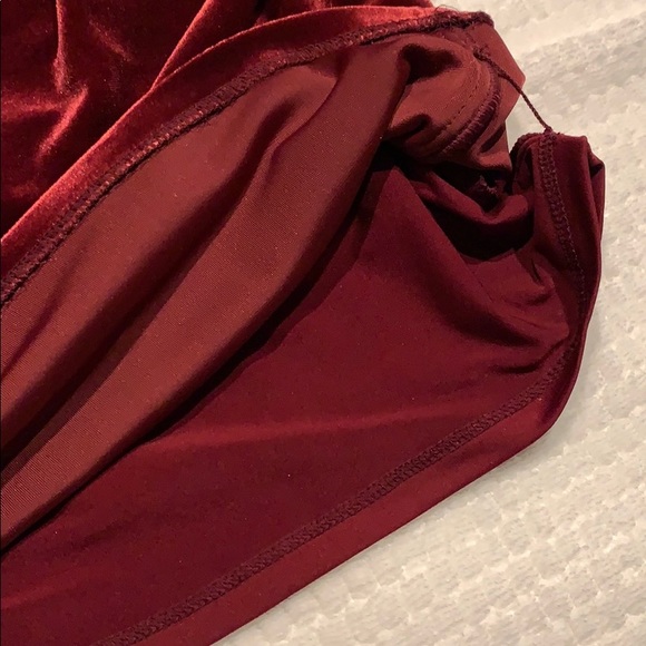 NWT velvet off-the-shoulder holiday top - Picture 4 of 5